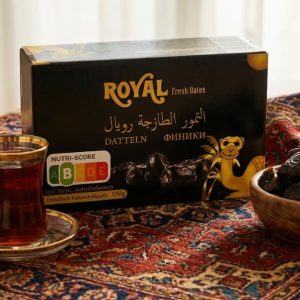 Black ROYAL Mazafati Dates 550 g retail box with dates and tea