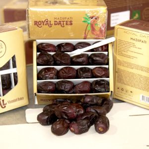 Royal Linda Mazafati dates 400 g retail pack